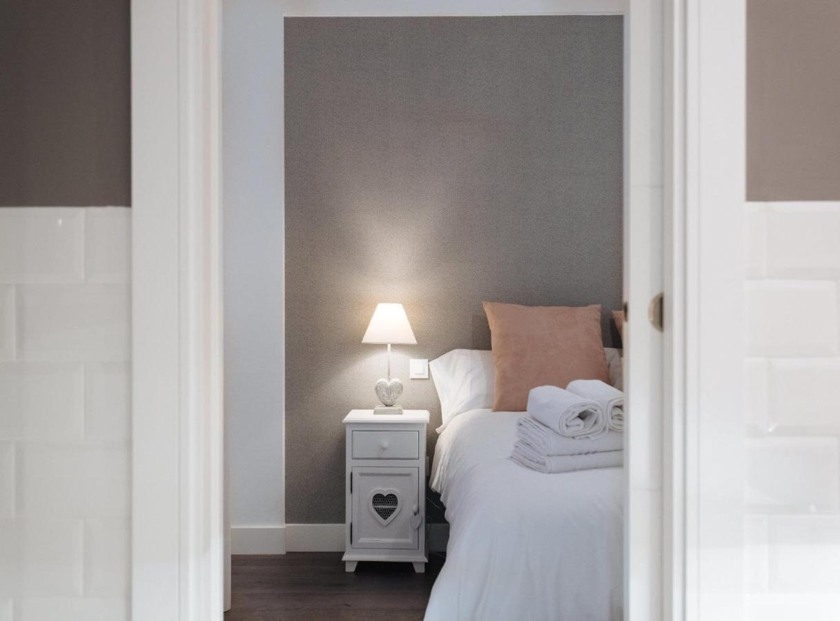 Arjona Suite Apartment เซบีญา ภายนอก รูปภาพ