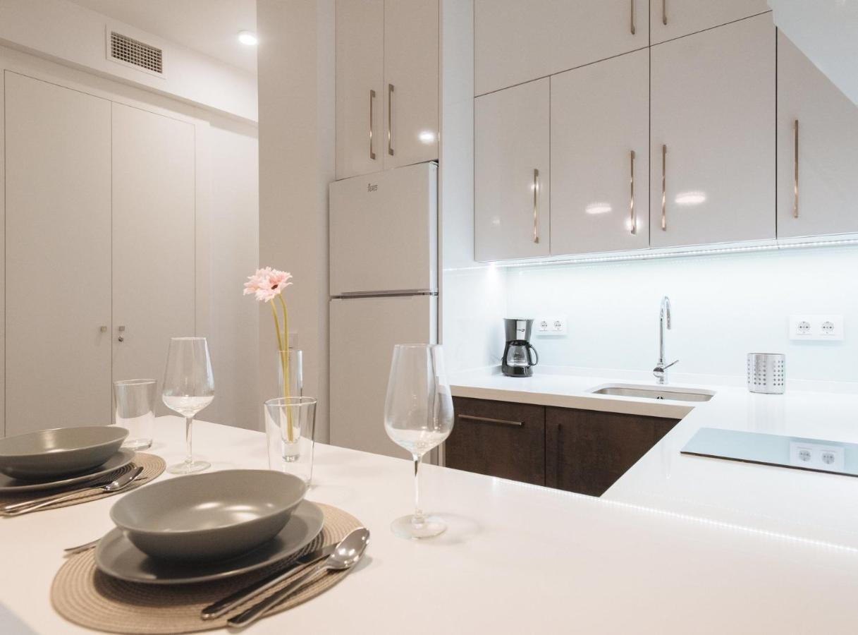 Arjona Suite Apartment เซบีญา ภายนอก รูปภาพ