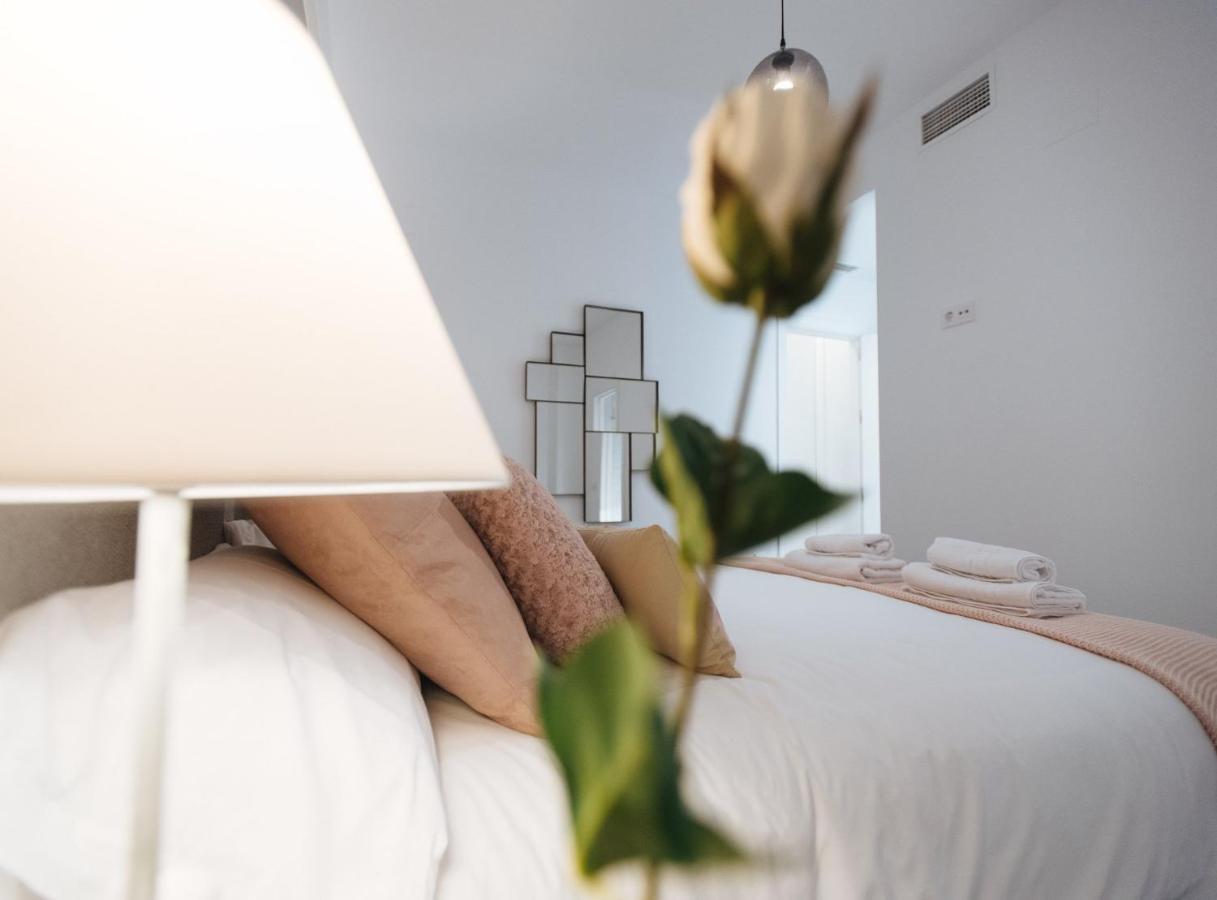 Arjona Suite Apartment เซบีญา ภายนอก รูปภาพ