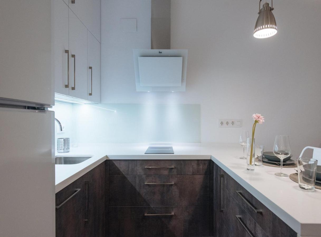 Arjona Suite Apartment เซบีญา ภายนอก รูปภาพ
