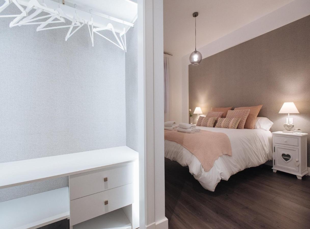 Arjona Suite Apartment เซบีญา ภายนอก รูปภาพ