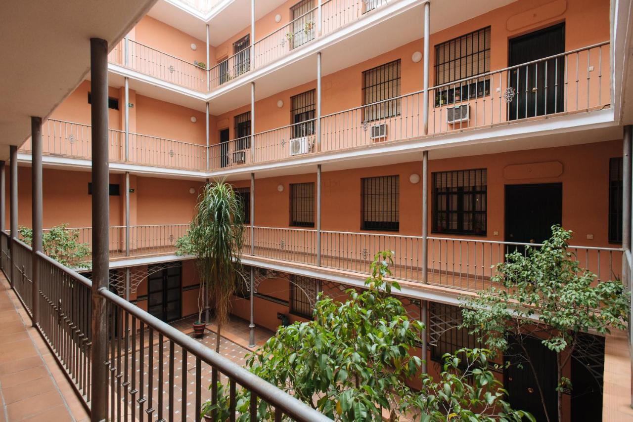 Arjona Suite Apartment เซบีญา ภายนอก รูปภาพ