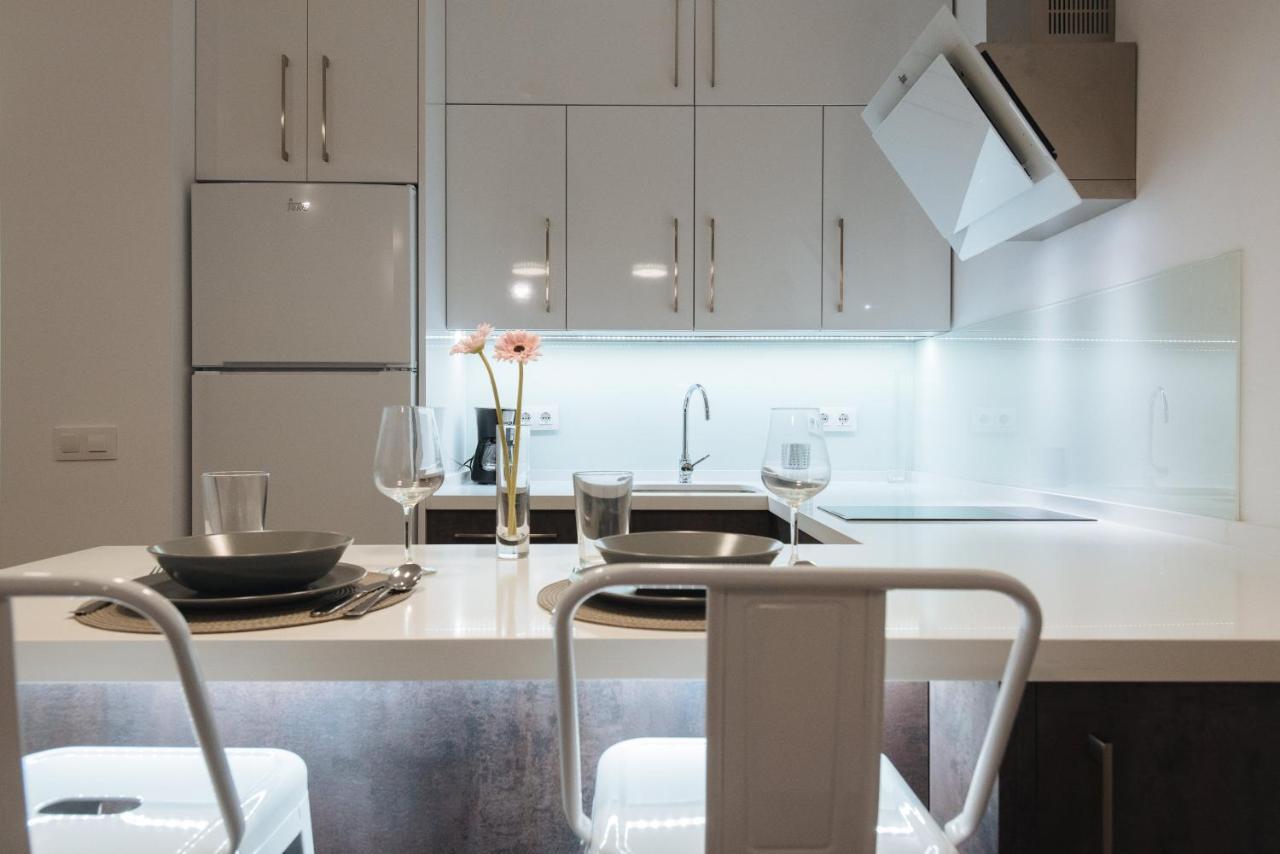 Arjona Suite Apartment เซบีญา ภายนอก รูปภาพ